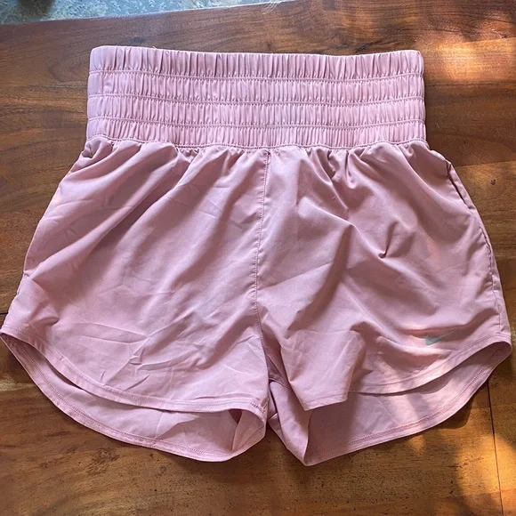 📞LAST CALL📞 Nike Women's Dri-Fit Running shorts - Picture 2 of 8
